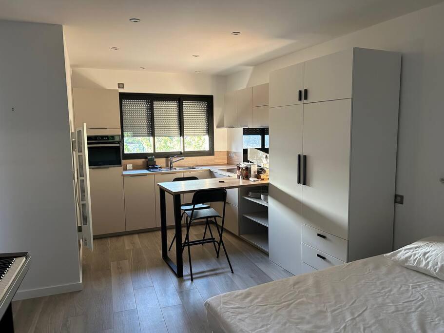 Appartement Foch - Studio - Calme - Wifi